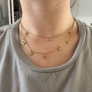 Elegant Gold Necklace – Delicate Chain & Pendant
